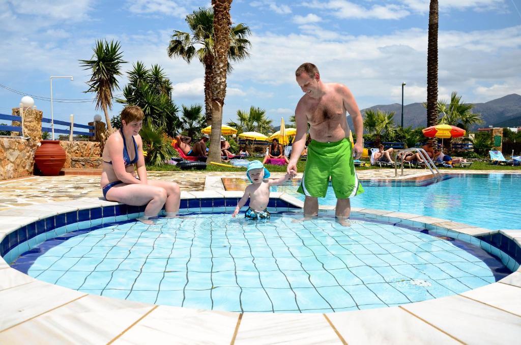 Cretan Family Apartments Malia Exterior foto